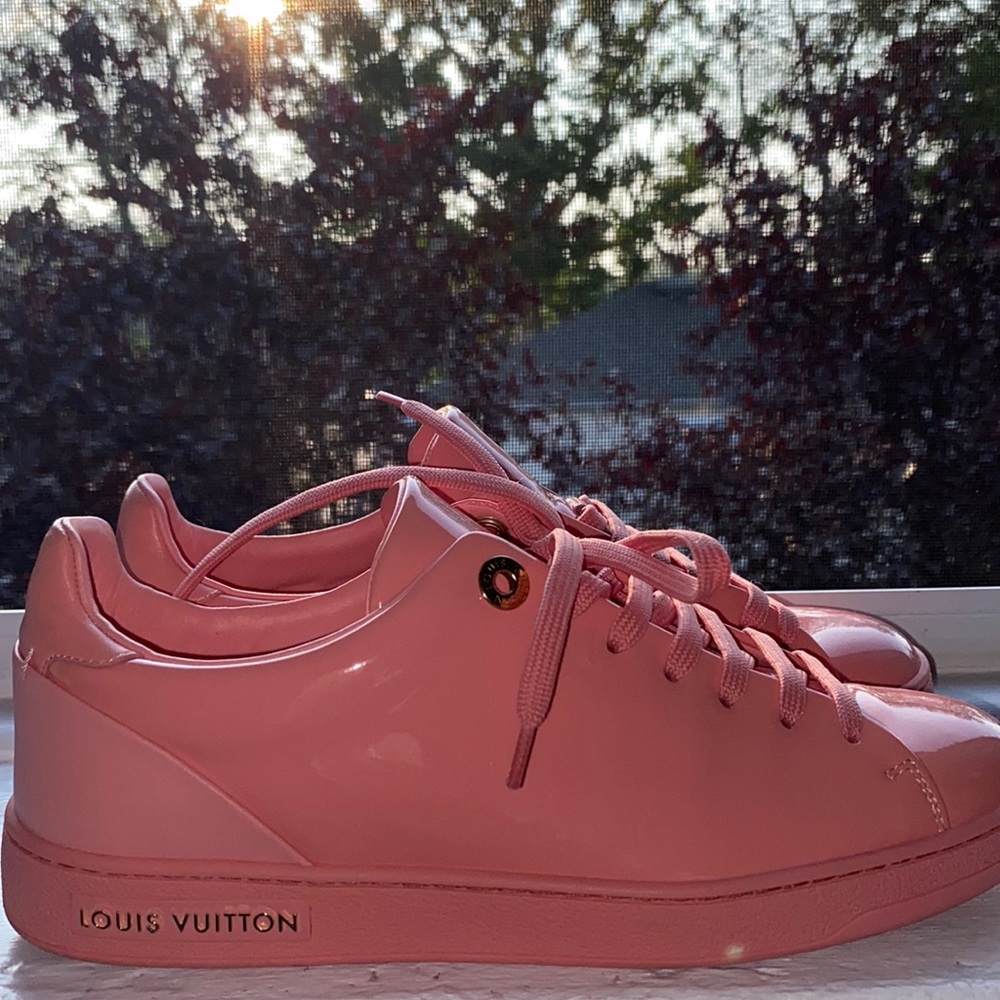 New LV sneakers Authentic